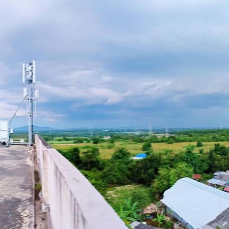 Room 9 Residence Pluak Daeng Exterior foto