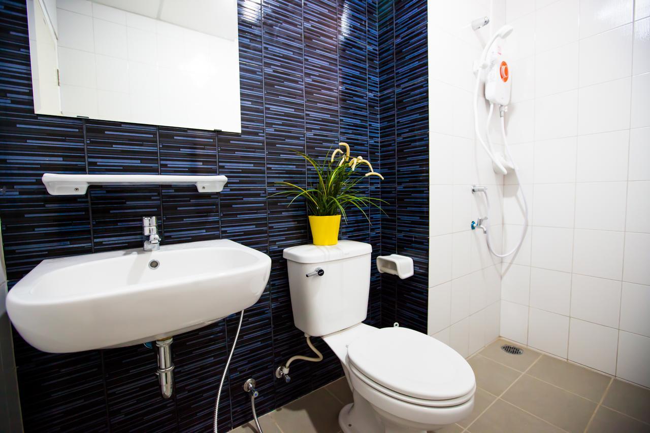 Room 9 Residence Pluak Daeng Exterior foto