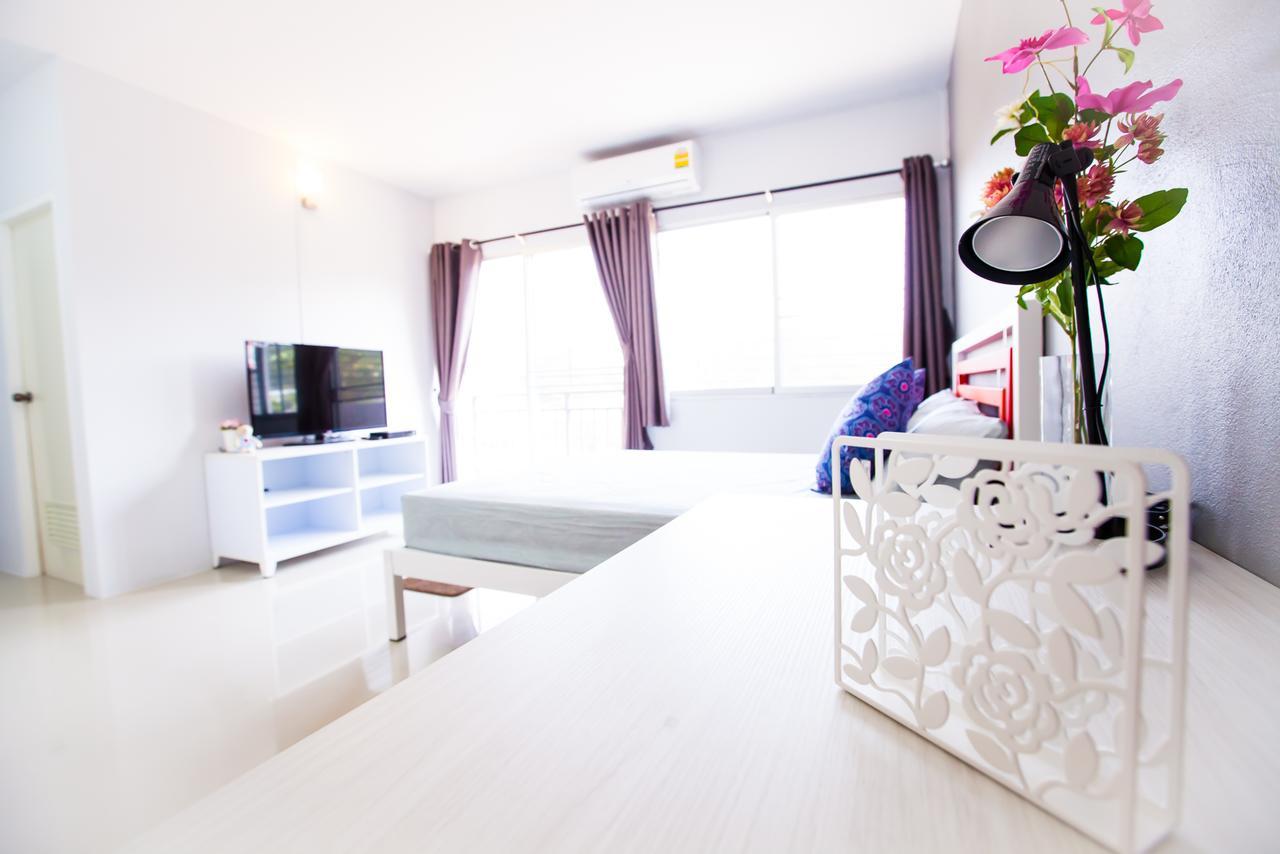Room 9 Residence Pluak Daeng Exterior foto